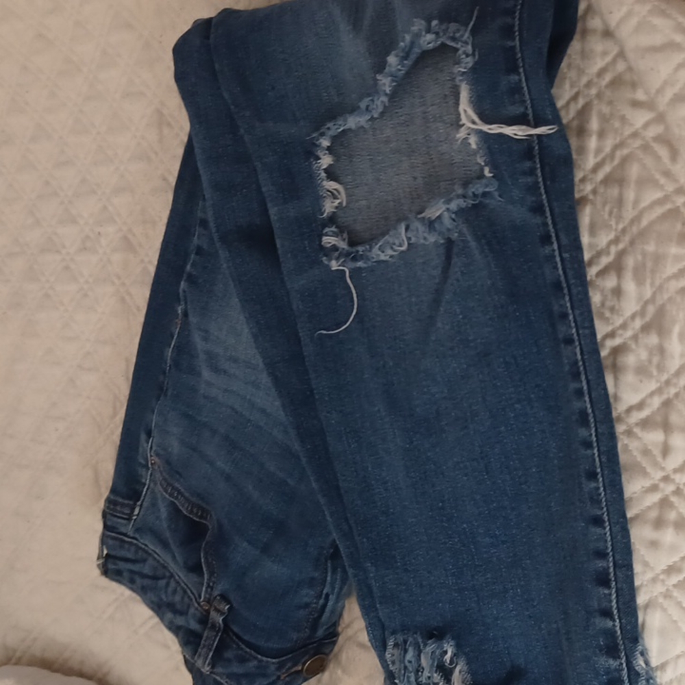 William Rast Distressed Jeans - Picture 6 of 6